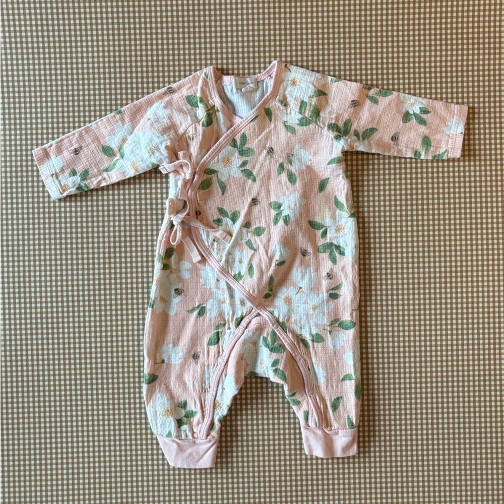 Angel Dear Kimono Style jumpsuit floral/bees print. Baby girl Size 3-6 months